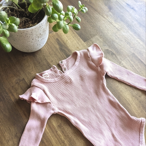 2-pack Carter's and SheIn baby bodysuits, 9-12 months - Picture 4 of 5